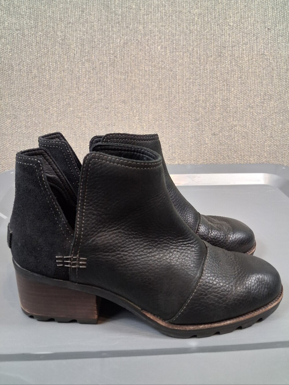 SOREL Cate Cut-Out Ankle Booties Boots Size 9.5 Black Leather Suede Waterproof - Picture 2 of 9